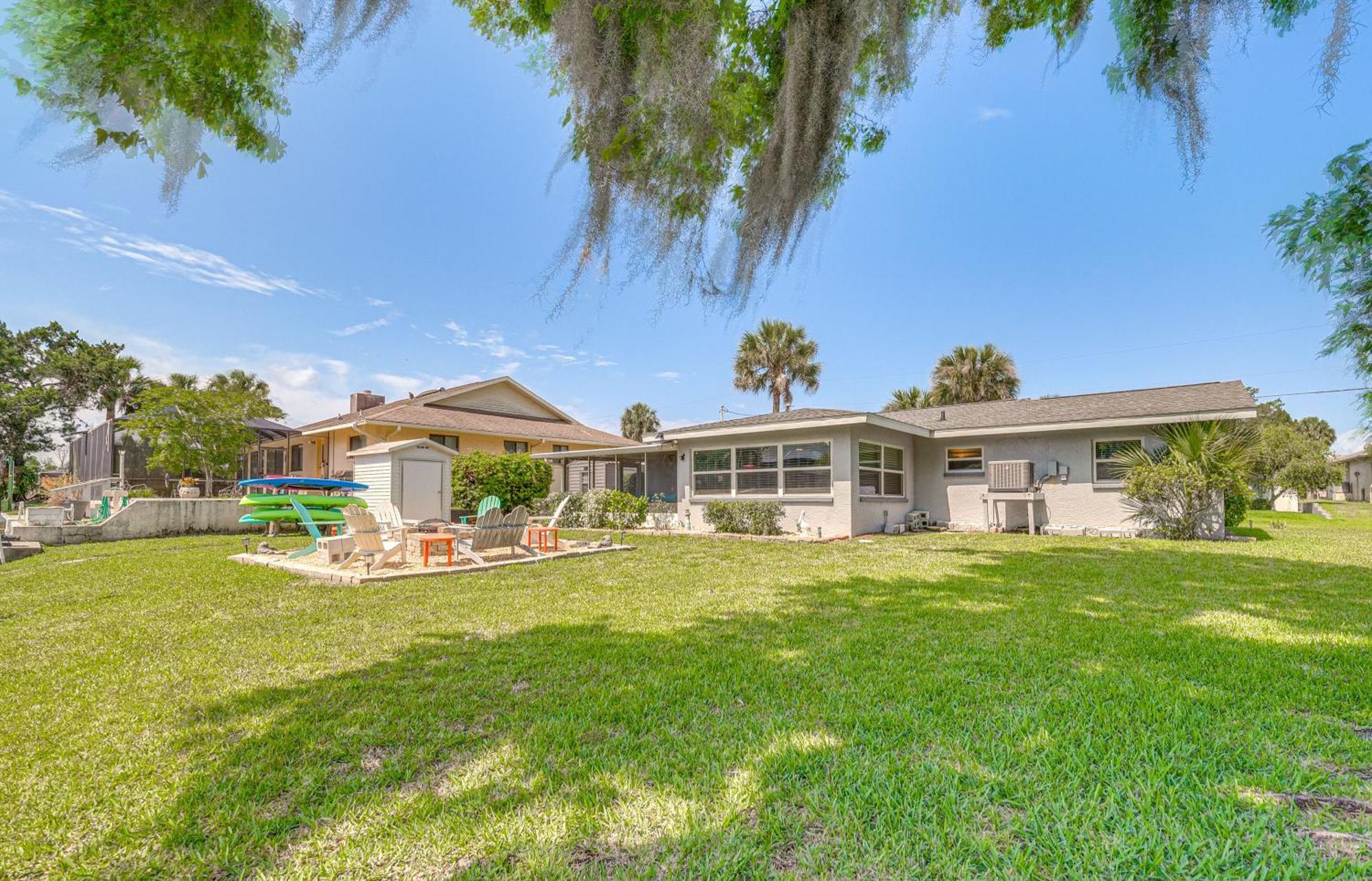 Crystal River Getaway With Dock, Kayaks And Bicycles! Bagian luar foto